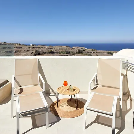 Adorno Hotel Oia (Santorini)